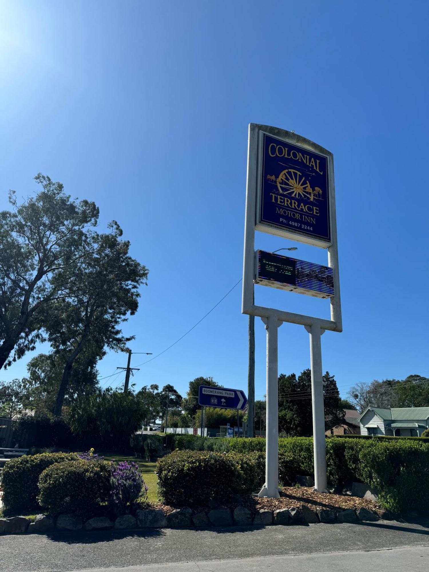 Colonial Terrace Motor Inn Raymond Terrace Eksteriør billede