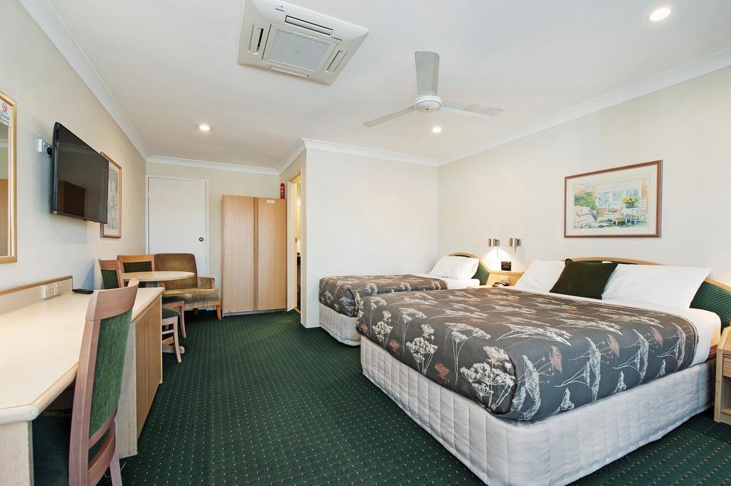 Colonial Terrace Motor Inn Raymond Terrace Eksteriør billede