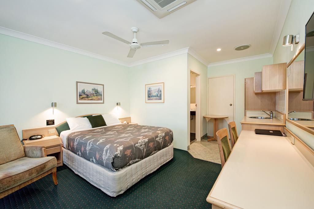 Colonial Terrace Motor Inn Raymond Terrace Eksteriør billede