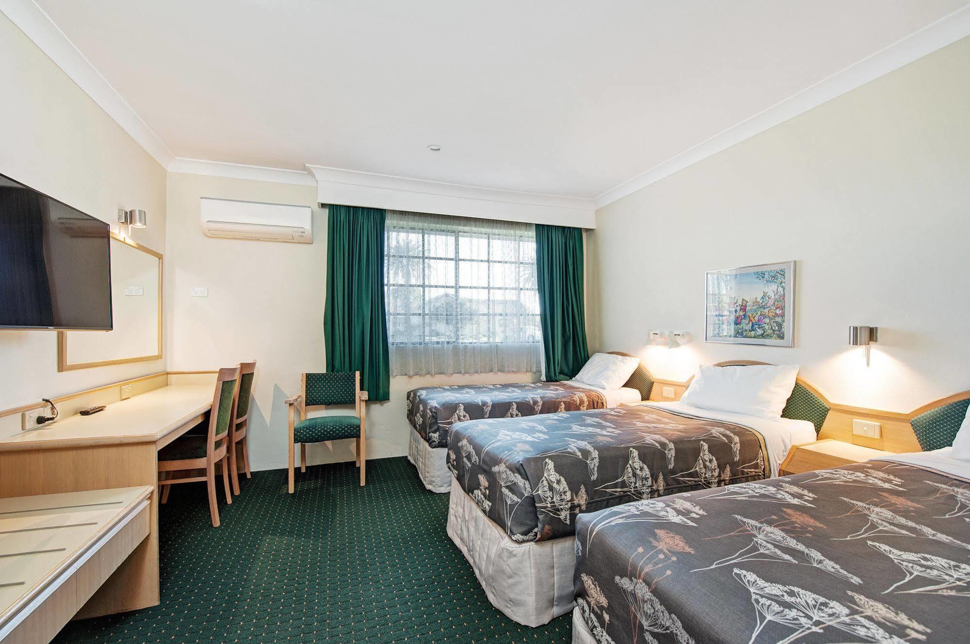 Colonial Terrace Motor Inn Raymond Terrace Eksteriør billede