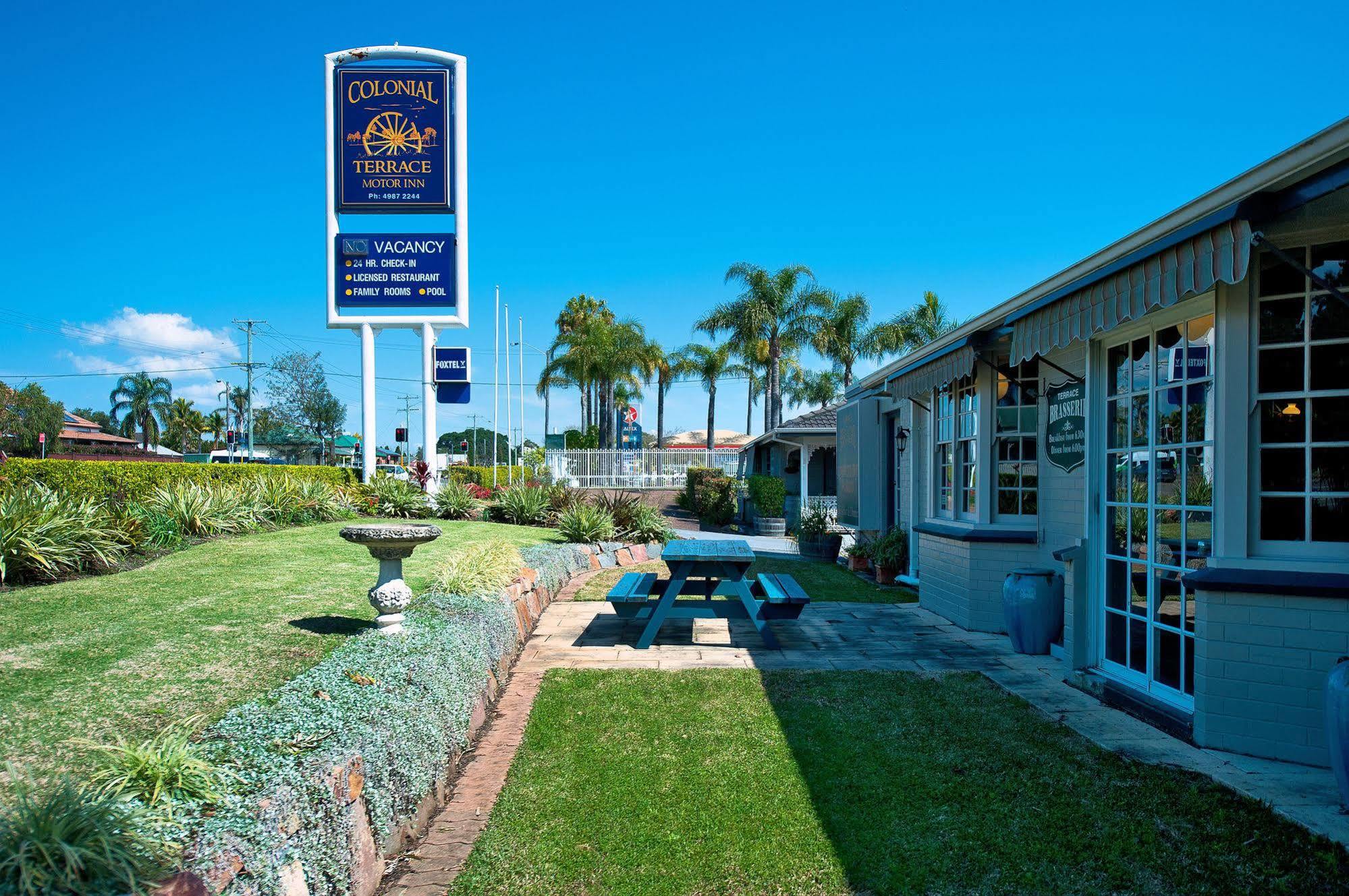Colonial Terrace Motor Inn Raymond Terrace Eksteriør billede